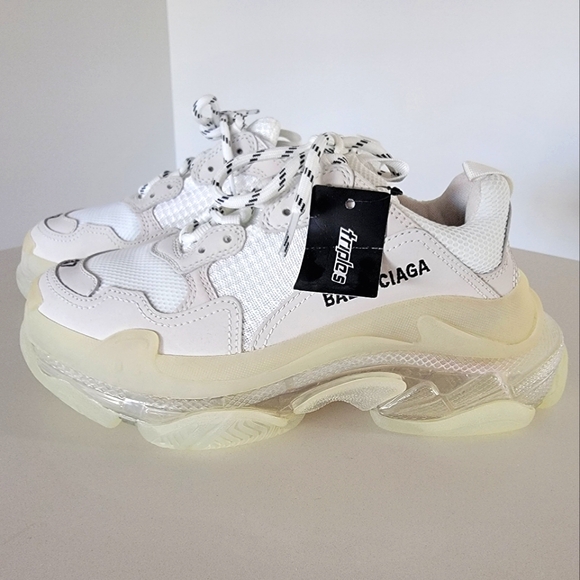 Balenciaga Triple S sneakers womens size 37 BNWT - Picture 1 of 6
